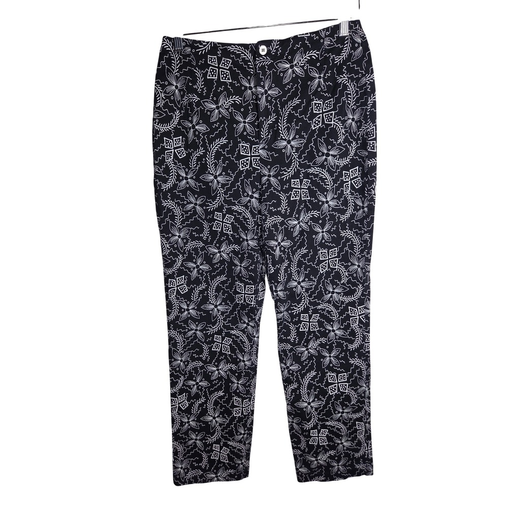 Chicos Design Womens Black White Floral Batik Print‎ Straight Leg Pants Size 1